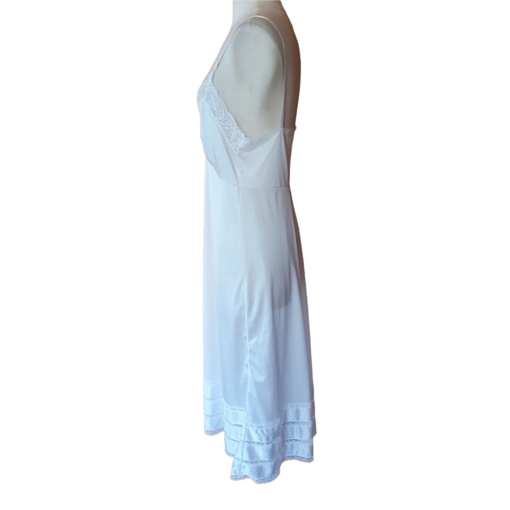 Vintage‎ Adonna White Lace Trim Slip/Nightgown - Picture 4 of 6